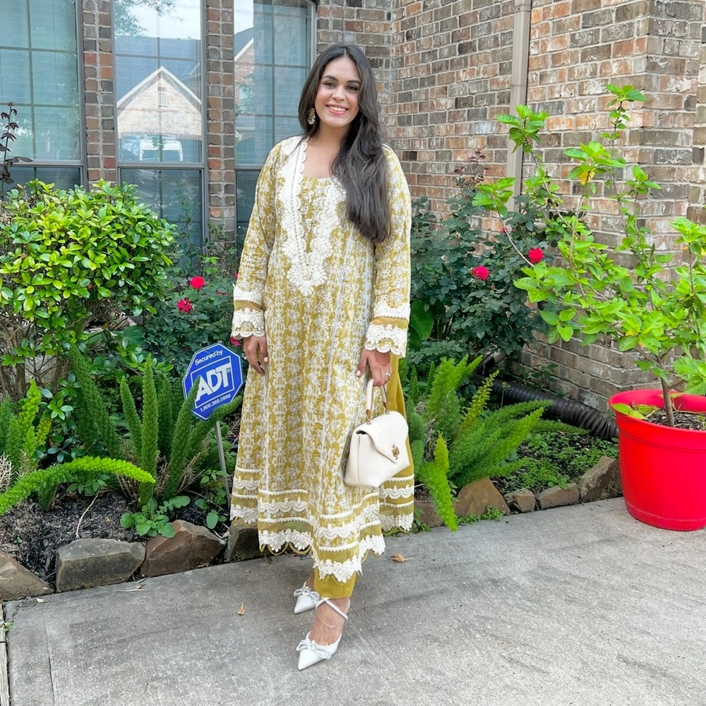 Elegant Yellow and White Maxi Dress